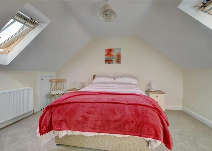 2 Bed In Whitby Oc-y027 *